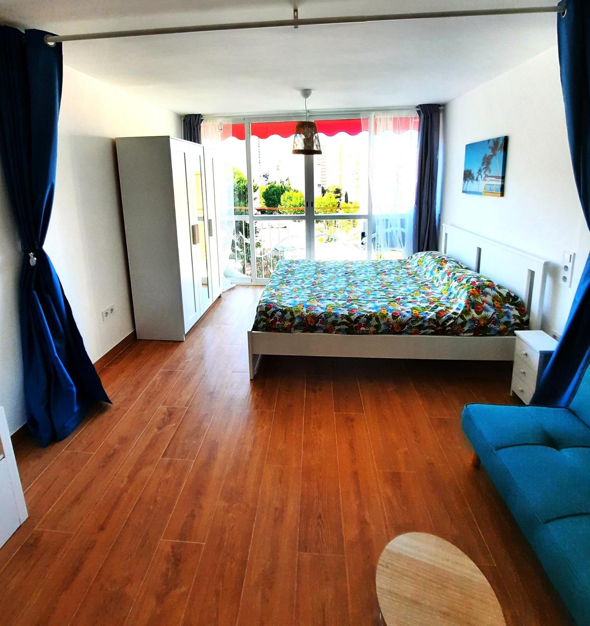 Playmon Holiday Apartment Benidorm Esterno foto