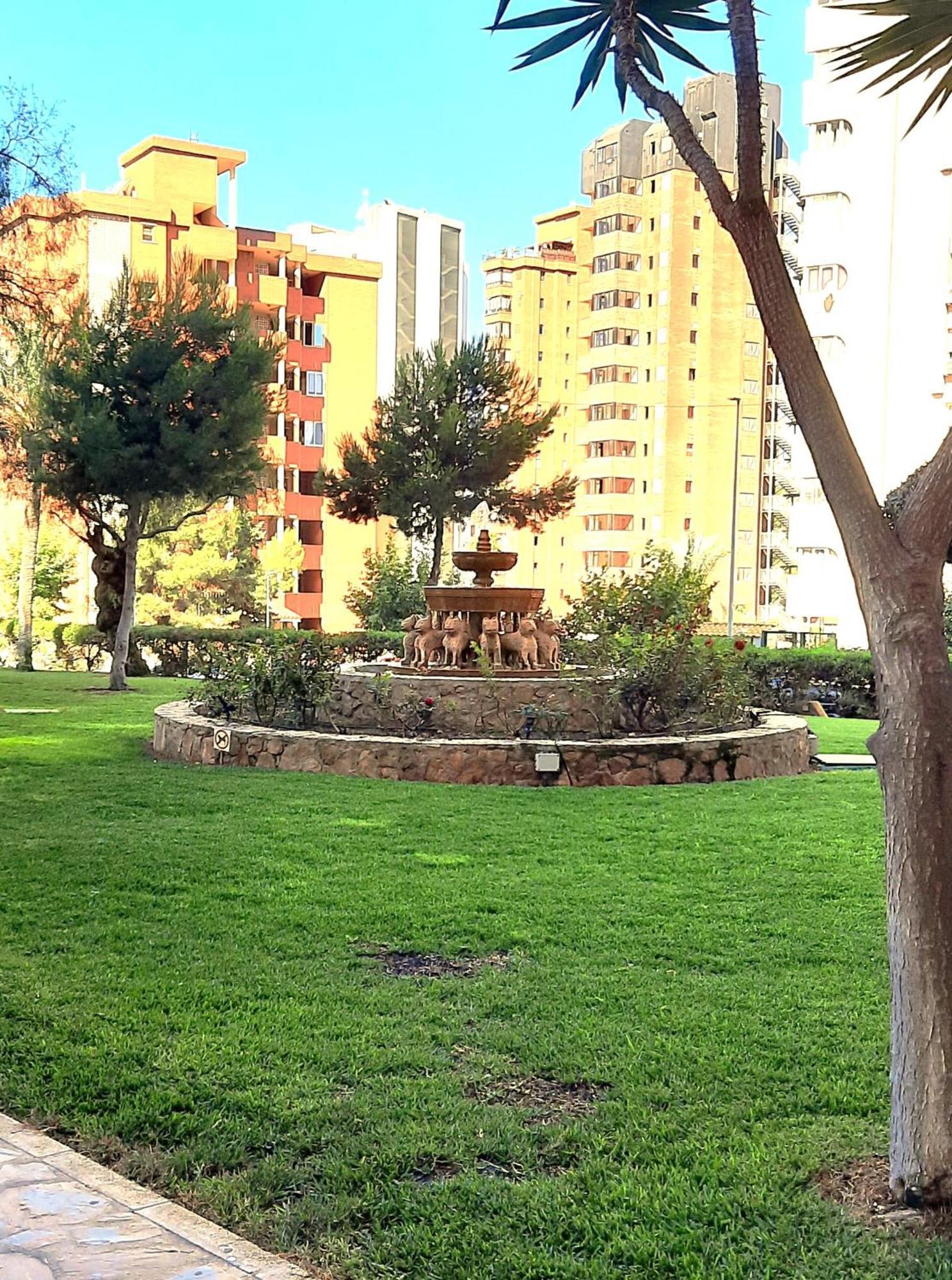 Playmon Holiday Apartment Benidorm Esterno foto